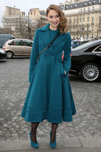 Deborah+Francois+Arrivals+Elie+Saab+Show+rg8Wu5_CExol.jpg