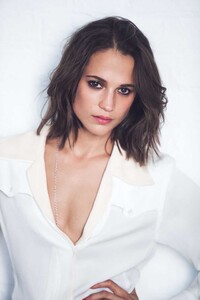 alicia-vikander-2 (2).jpeg