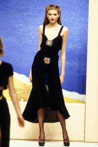 167-chanel-spring-1995-ready-to-wear-CN10011185.jpg