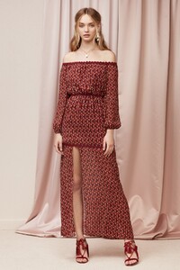 1711_FK_DRIFT_GOWN_WINE_WALLPAPER_SH_3128-64.jpg