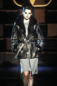 1796795233_Valentino1996HauteCouture95.thumb.jpg.052b7a8b3b384052938079589b6ea0cc.jpg