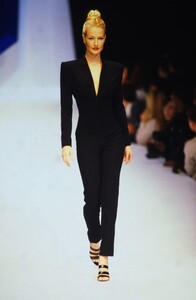 1901968351_herve-leger-ss-1997(6).thumb.jpg.1a1365ce85a93ef1c6a152acee75b01f.jpg