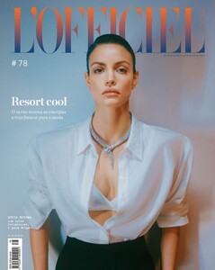 Sofia Resing-Lofficiel-Brasil.jpg