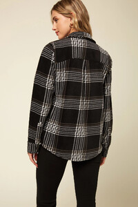 Zuma Superfleece Flannel Top - Black _ O'Neill_0004.jpg