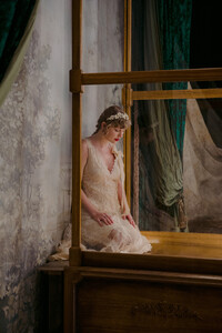       tay101220BZNimage102.jpg
