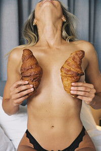537407345_NatalieRoserSeries9(26).thumb.jpg.4da737446e18da589b1b2f3ce7f3462b.jpg
