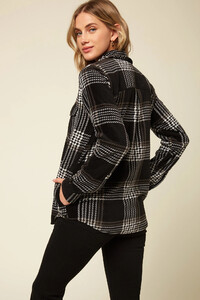 Zuma Superfleece Flannel Top - Black _ O'Neill_0001.jpg