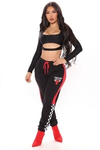 11-03-20Studio2_RT_SD_09-54-02_3_FFL9585FCBFS_Black_1267_EH_1414x2121 (1).jpg