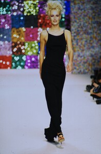 604058954_todd-oldham-ss-1996(16).thumb.jpg.e244fb55941c9e0e65cce024d0085f0e.jpg