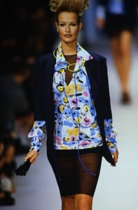 629767709_karl-lagerfeld-ss-1994(3).thumb.jpg.15e7198b5ffda652fedfc26ddeb461c0.jpg