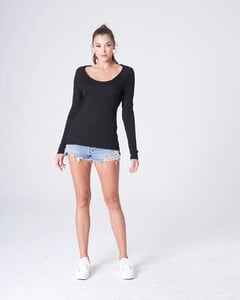 Scoop Neck Long Sleeve_0003.jpg