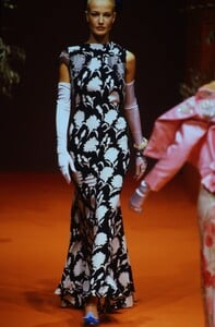 783316602_ChristianLacroixCoutureSpring1996(5).thumb.jpg.bf6f757bed1a2e8ab62a3736e3f2a84a.jpg