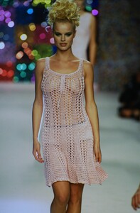 785009564_todd-oldham-ss-1996(11).thumb.jpg.12e05692ca8e0d2d83254e77d4413464.jpg