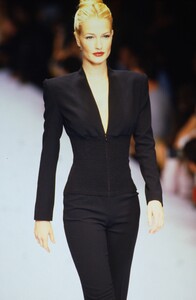 792037239_herve-leger-ss-1997(5).thumb.jpg.de2603987b1283af4bd7f2102c9c0f6d.jpg