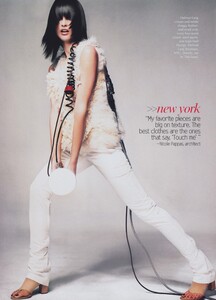 American_McDean_US_Vogue_July_2002_06.thumb.jpg.020871f87b359abf935c734a4bf66aff.jpg