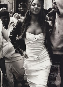 BK_Testino_US_Vogue_August_2003_03.thumb.jpg.cae49986363a5266df09183bf41e4201.jpg