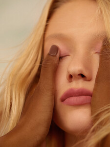 Beauty_0948.thumb.jpg.6c477cb8ba08af28ce8aa3711d3b356e.jpg