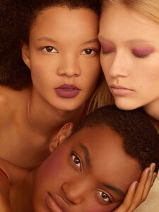 Beauty_1415.thumb.jpg.ff4b6d47ce4e50e643b129ef6e88063b.jpg
