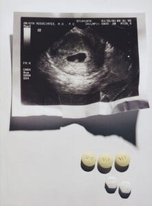 Bitter_Meier_US_Vogue_April_2001_02.thumb.jpg.f6b7faec9d7ab5ea2d48c5d5a8ccbd50.jpg