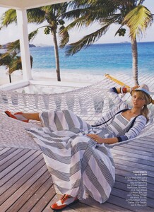 Boy_Demarchelier_US_Vogue_March_2009_04.thumb.jpg.ad05334afb75e8600183179a48c7acbc.jpg