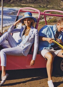 Boy_Demarchelier_US_Vogue_March_2009_06.thumb.jpg.056a2b923417eddbbaba61b7da70cd5a.jpg
