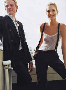 Boy_Testino_US_Vogue_February_2001_12.thumb.jpg.d5f20df3daa80f8a3fd5bb95ed16a79f.jpg