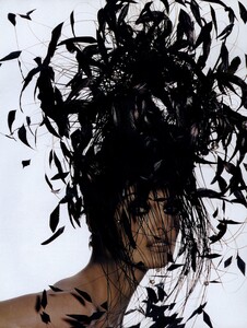 Cutting_Penn_US_Vogue_January_1992_02.thumb.jpg.8f6a420e7eb024613f1e6292c6043a21.jpg