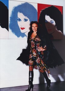 DVF_Testino_US_Vogue_August_2003_02.thumb.jpg.a2124526de83126e17df3b4408ac7aa0.jpg