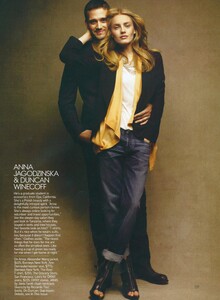 Demarchelier_US_Vogue_May_2009_04.thumb.jpg.d216e55769a7b1664e6e8a49a07b5f8a.jpg