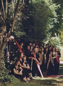 Demarchelier_US_Vogue_October_2008_04.thumb.jpg.9d0fe7da7a9be0ba9a272552cc942deb.jpg