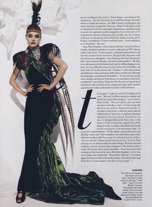 Demarchelier_US_Vogue_October_2008_12.thumb.jpg.4c12d96366db1790dacfc8a3a70dde73.jpg