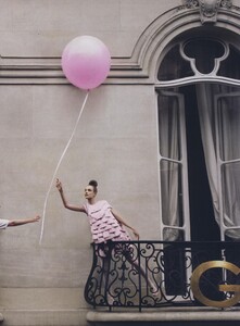 Demarchelier_US_Vogue_October_2008_15.thumb.jpg.8b69531743423082e775ee78b1535eec.jpg