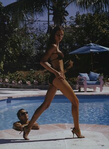 Elgort_US_Vogue_April_1999_08.thumb.jpg.42a18abf4a932a3c0cb8d4483b7f168d.jpg
