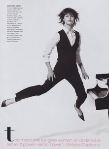 Elgort_US_Vogue_August_2000_04.thumb.jpg.97be3e8b94ed9a2ea8828cb01430fbce.jpg