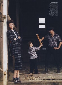 Elgort_US_Vogue_October_2008_05.thumb.jpg.67ee80a041c07cdb058214b85e232096.jpg