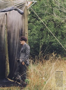 Elgort_US_Vogue_October_2008_14.thumb.jpg.53e358c1f27b0cb516472eb7b40204c3.jpg