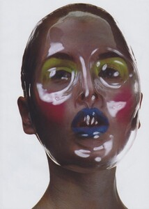 Extreme_Penn_US_Vogue_November_1996_02.thumb.jpg.6a9c2a247b57fb7183a581e6a3be4fcb.jpg