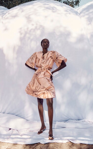 FashionTrends-02.thumb.jpg.f9cb7ce5a20d8d6334007cf053d3749b.jpg