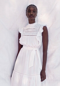 FashionTrends-09.thumb.jpg.13eb4ce4e3db51c5f255edb32d060f37.jpg