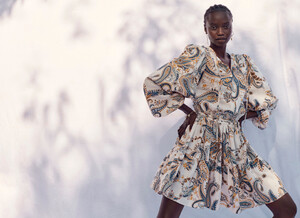 FashionTrends-10.thumb.jpg.15adffea585350186d1fe06b55e64371.jpg