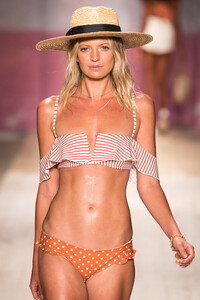 For-Love-And-Lemons-Miami-Swim-Week-0238.jpg