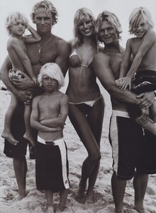 Good_Testino_US_Vogue_May_2001_08.thumb.jpg.9d29f22c46b87930d38bded4daf1ba12.jpg