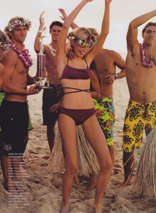 Good_Testino_US_Vogue_May_2001_14.thumb.jpg.bf18eafabe7b57cb8654add282dcc952.jpg