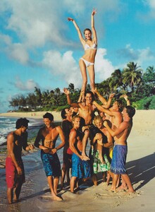 Good_Testino_US_Vogue_May_2001_16.thumb.jpg.423830aa30efa46d919e9c62e35c324d.jpg