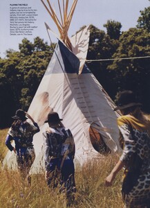 Head_Weber_US_Vogue_October_2009_06.thumb.jpg.e8bf5221c4036a9832a9695d4e52fedd.jpg