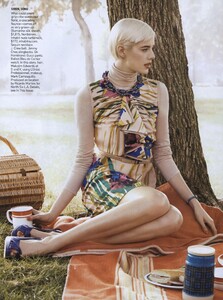 Jansson_US_Vogue_February_2009_09.thumb.jpg.de70d7cfc17f42589becbf2707cd20f5.jpg