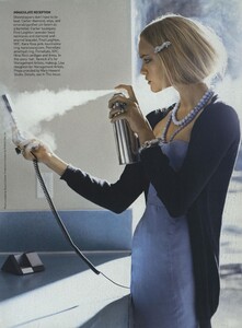 Jean_Roy_US_Vogue_December_2007_08.thumb.jpg.1ec0f43b86c09b6f6d6fea8a927ca64b.jpg