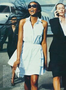 Jean_Roy_US_Vogue_May_2009_06.thumb.jpg.42cacadb012531d3e00ad7ebd52b133a.jpg