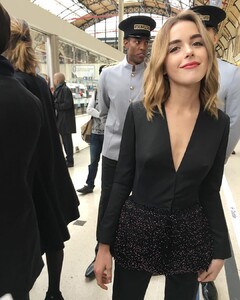 Kiernan-Shipka-awesome-pictutes.jpg