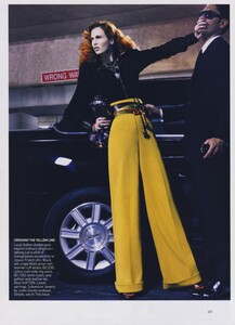 Klein_US_Vogue_March_2009_08.thumb.jpg.13acee9d3763398e99d1c2bb1562f54c.jpg